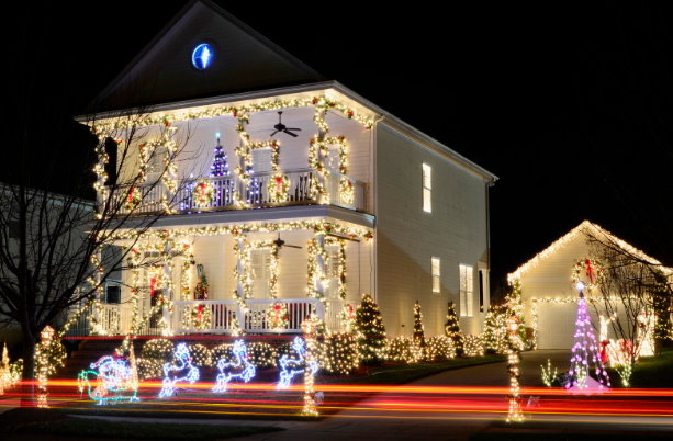 Rocklin-Christmas-light this image shows Christmas lights installation in Rocklin, CA