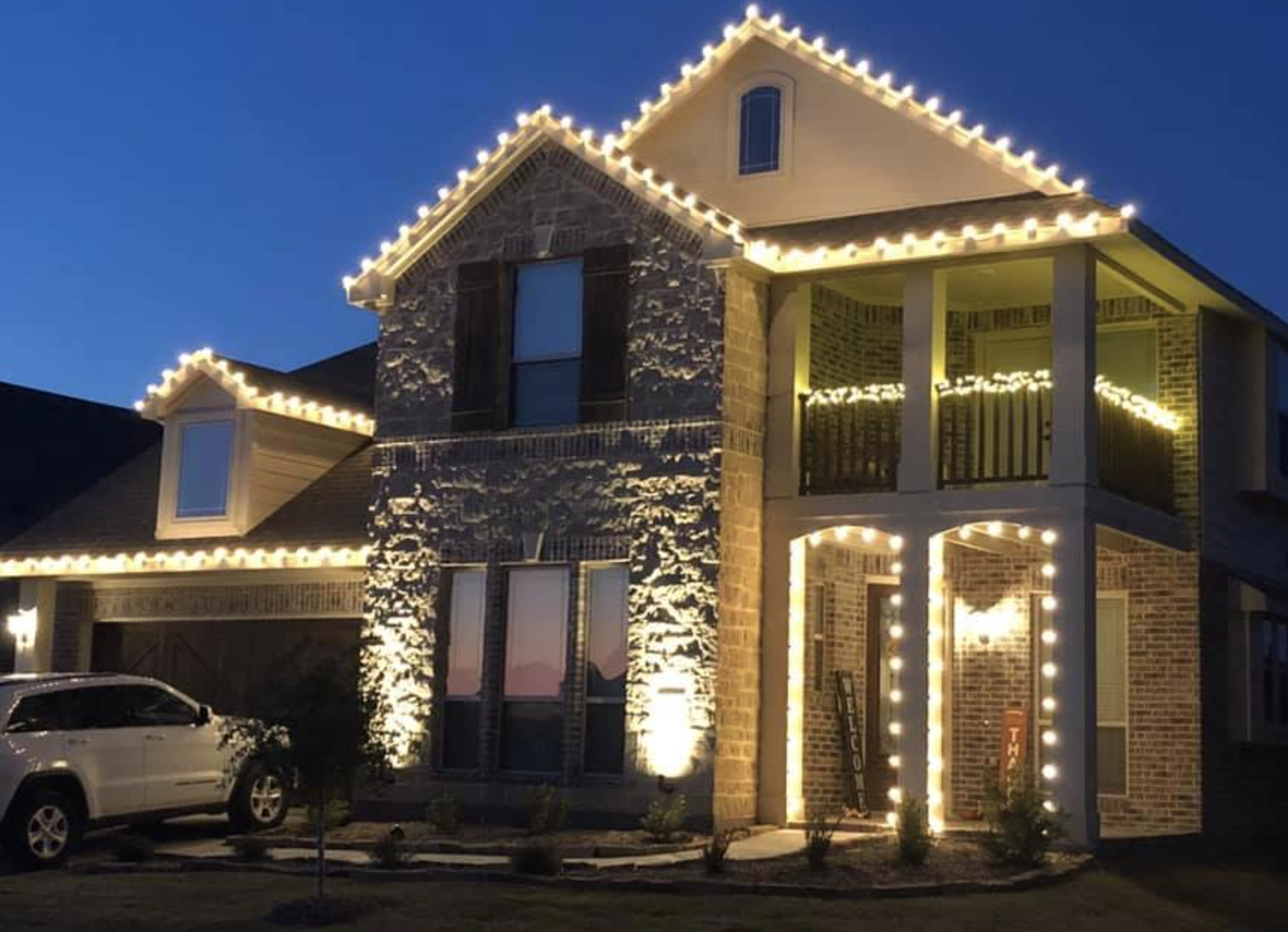 Rocklin-residential-christmas-lights this image shows residential Christmas lights installation in Rocklin, CA