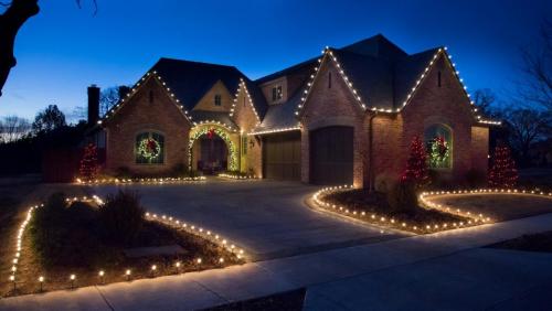 holiday-lights-Rocklin-CA this image shows Christmas lights installation in Rocklin, CA