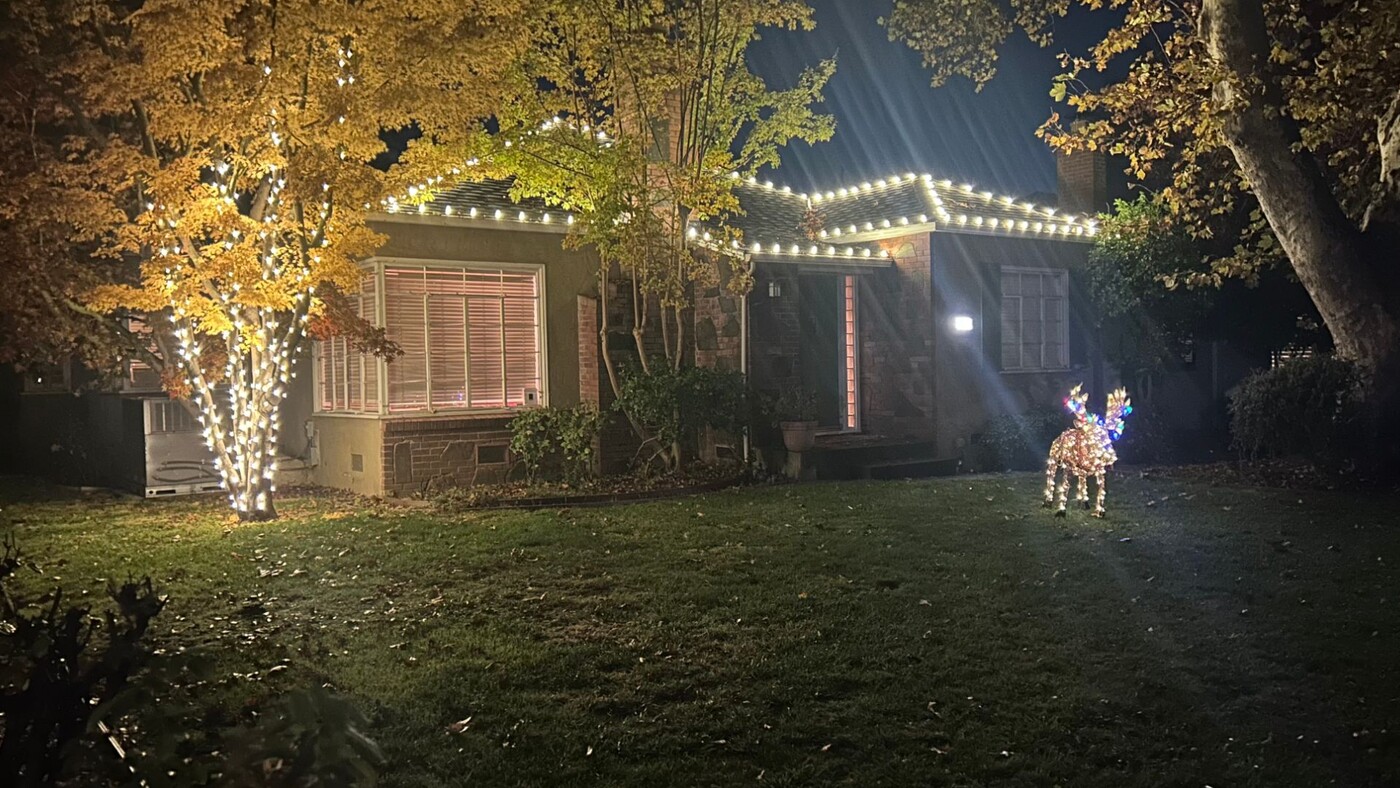 Christmas light service in Rocklin, CA: farmhouse multicolor dusk